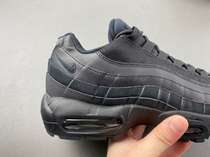 Nike Air Max 95 Essential Triple Black CL3705-001