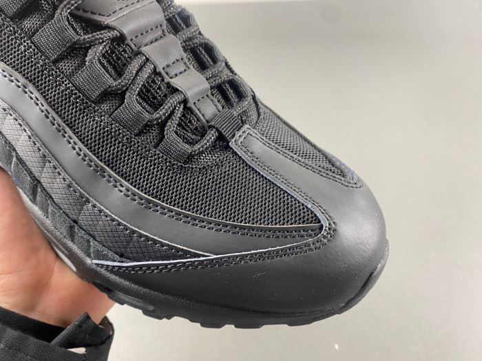Nike Air Max 95 Essential Triple Black CL3705-001