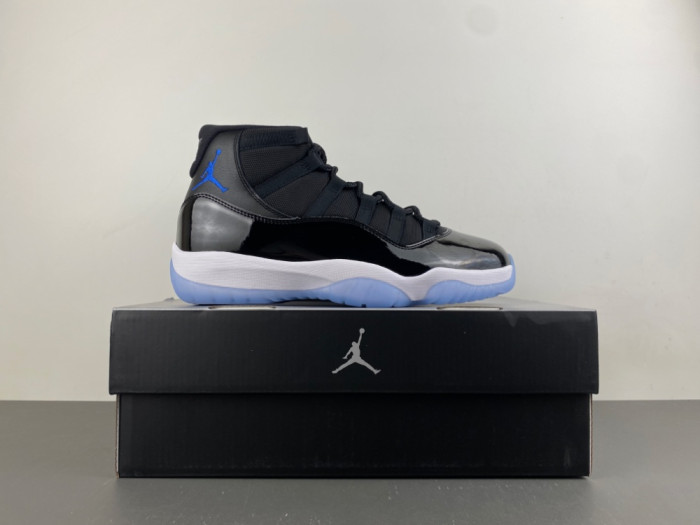 Air Jordan 11 “Space Jam”（2026）CT8012-900