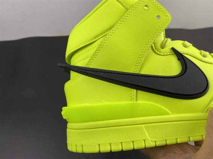 nike dunk high ambush flash lime cu7544-300