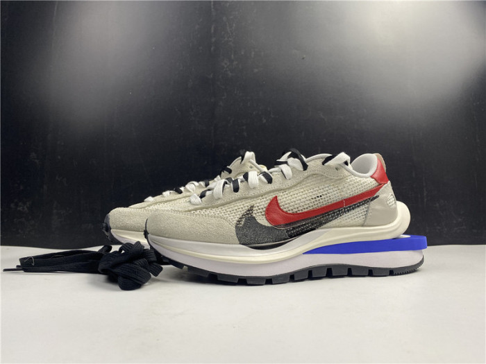 nike vaporwaffle sacai sport fuchsia game royal cv1363-100