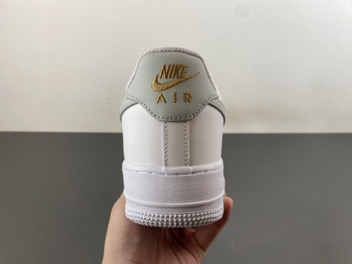 Nike Air Force 1 Low 