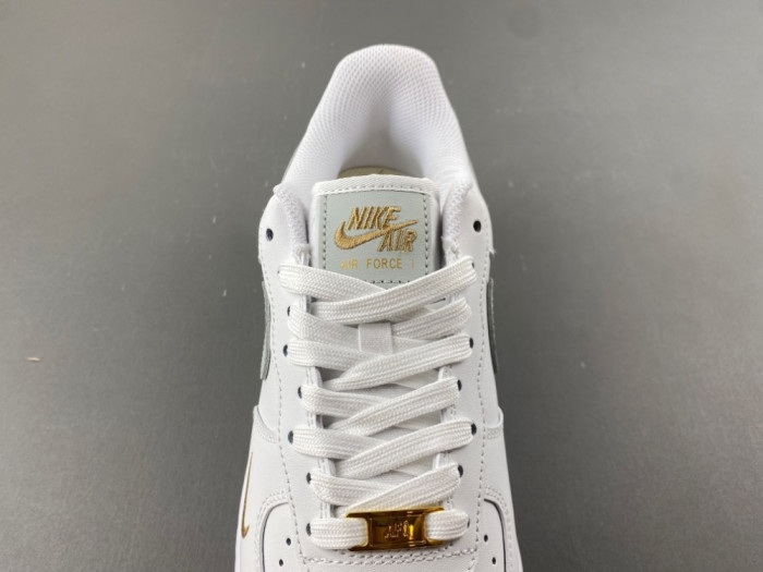 Nike Air Force 1 Low 