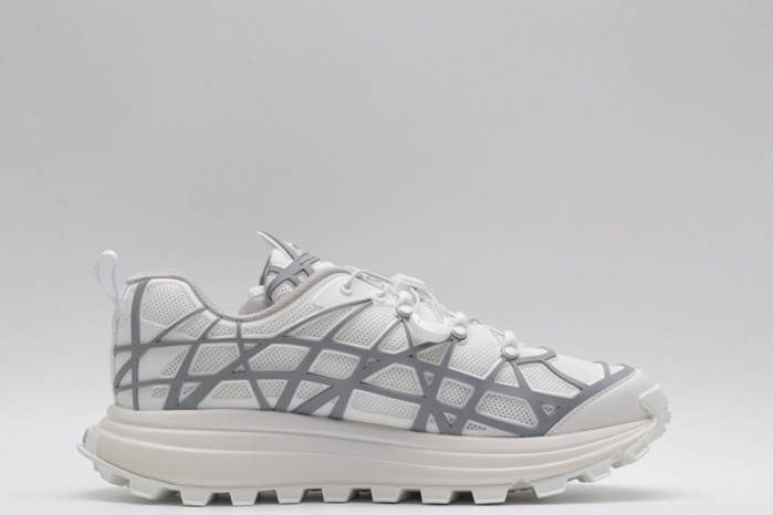 b31 runner sneaker