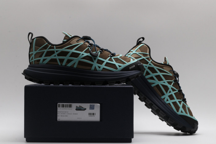 b31 runner sneaker
