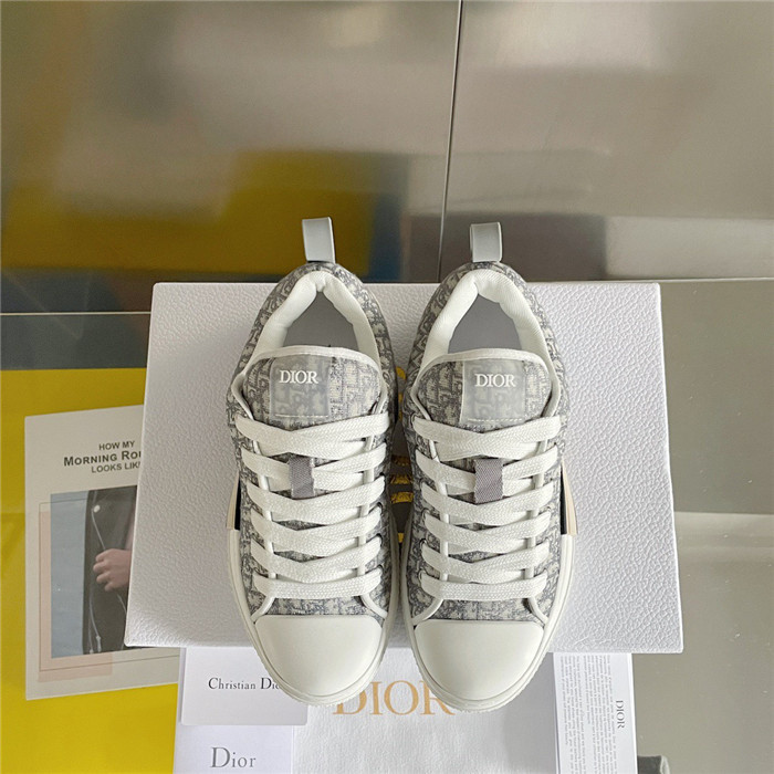 b23 oblique sneaker