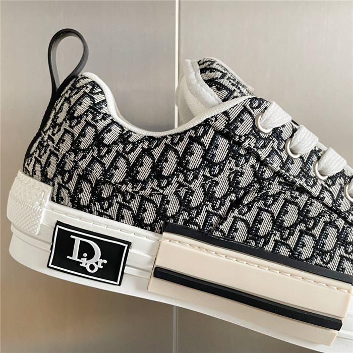 b23 oblique sneaker