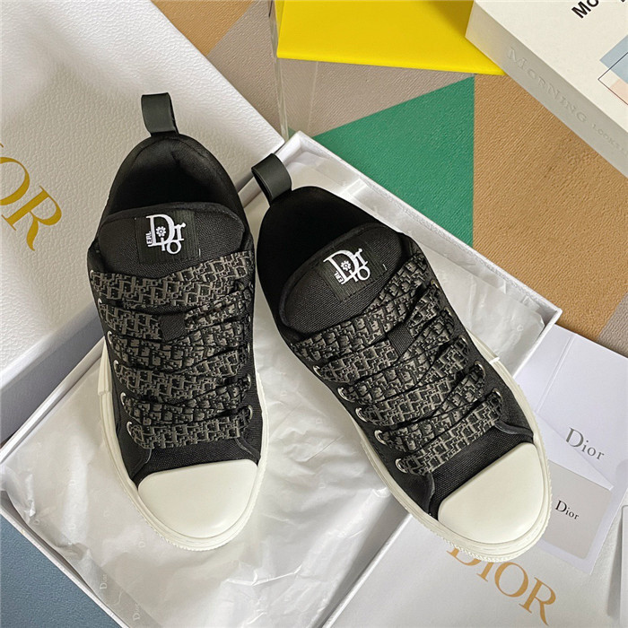 b23 oblique sneaker