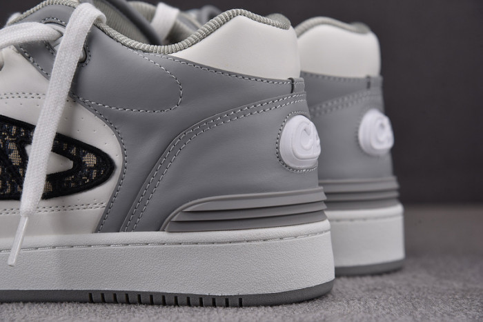 d1or b57 shoes