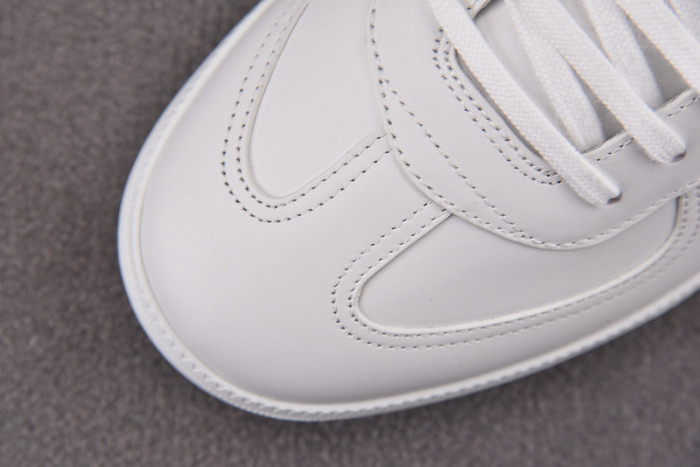 D1OR B01 Sneakers