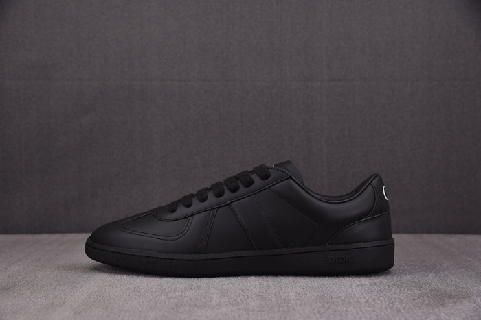 D1OR B01 Sneakers