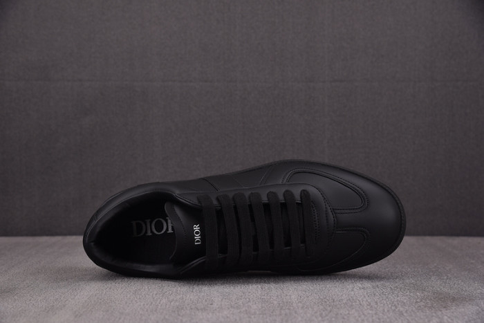 D1OR B01 Sneakers