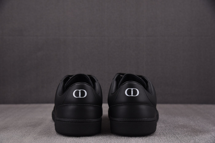 D1OR B01 Sneakers