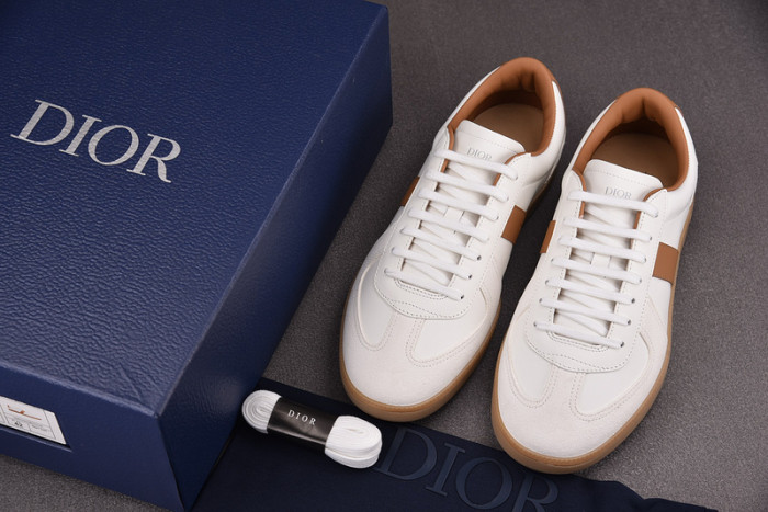 D1OR B01 Sneakers