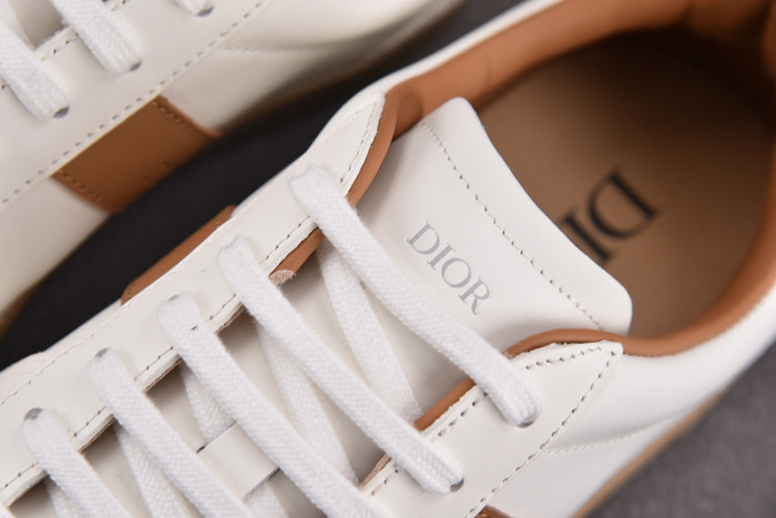 D1OR B01 Sneakers