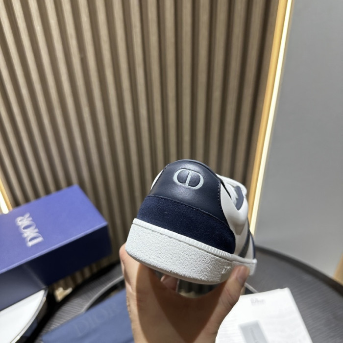 D1OR B01 Sneakers