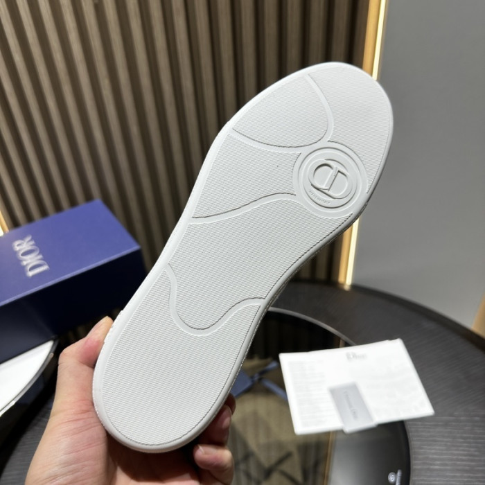 D1OR B01 Sneakers