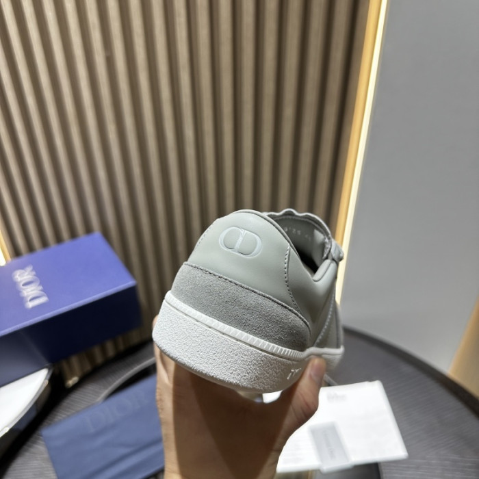 D1OR B01 Sneakers