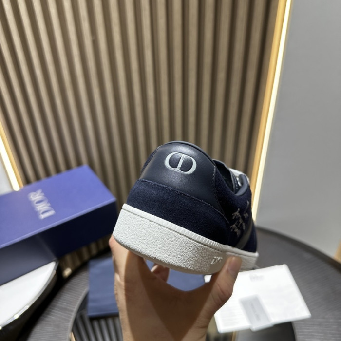 D1OR B01 Sneakers