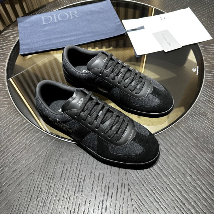 D1OR B01 Sneakers
