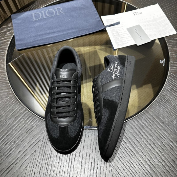 D1OR B01 Sneakers