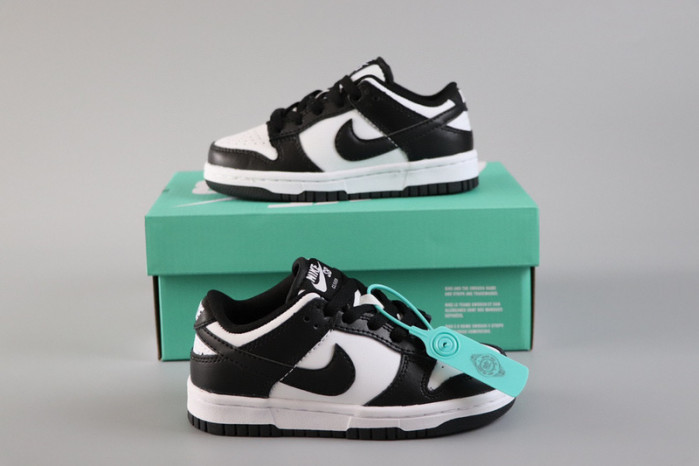 kids dunk shoes