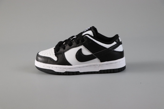 kids dunk shoes