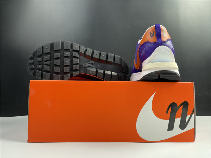 nike vaporwaffle sacai dark iris dd1875-500