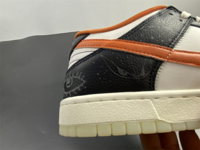 nike dunk low prm “halloween” dd3357-100