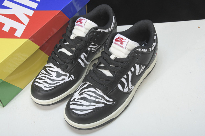 quartersnacks x nike sb dunk low dm3510-001