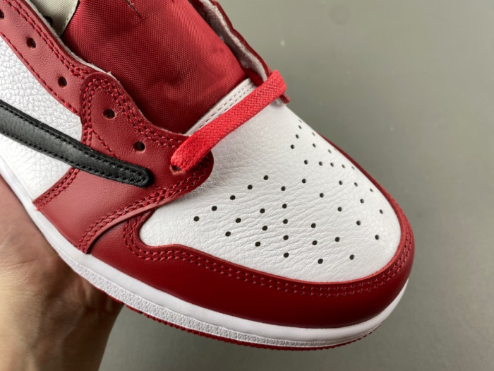 Travis Scott x Air Jordan 1 Low OG "Chicago"