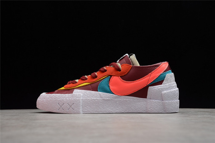 nike blazer low sacai kaws red dm7901-600