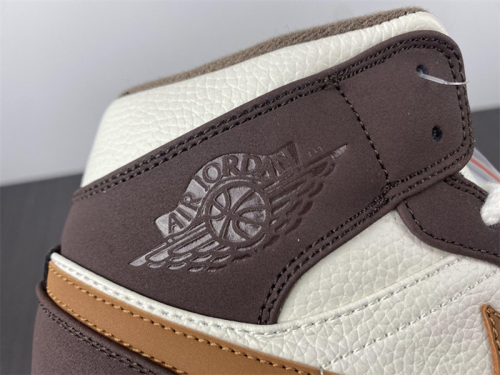 air jordan 1 mid brown fleece do6699-200