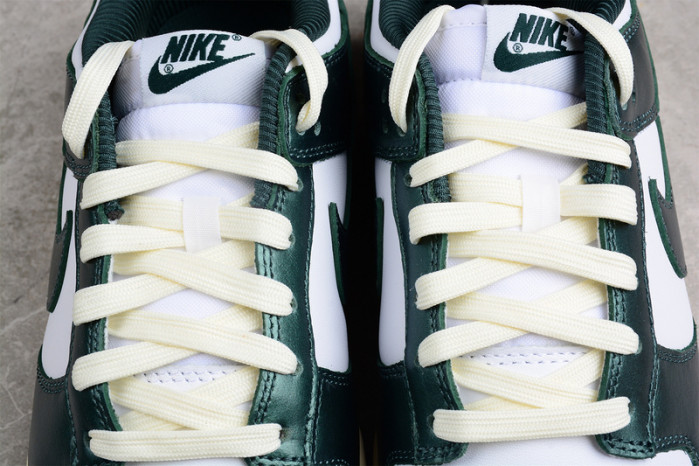 nike dunk low vintage green (w) dq8580-100