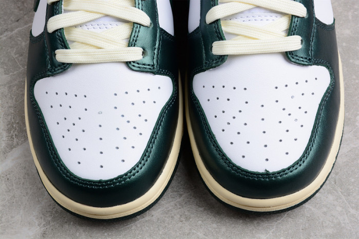 nike dunk low vintage green (w) dq8580-100