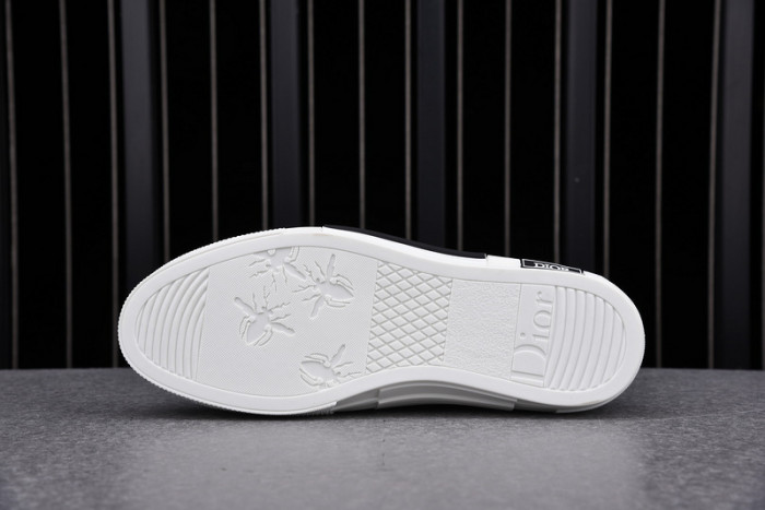 b23 oblique sneaker