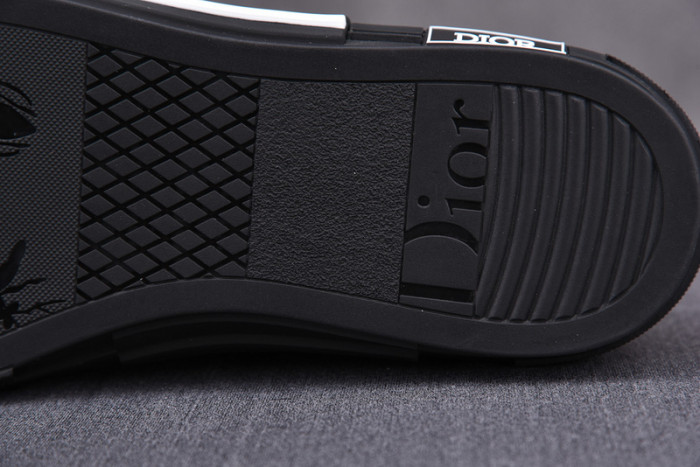 b23 oblique sneaker