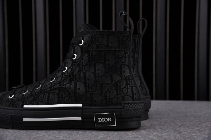b23 oblique sneaker