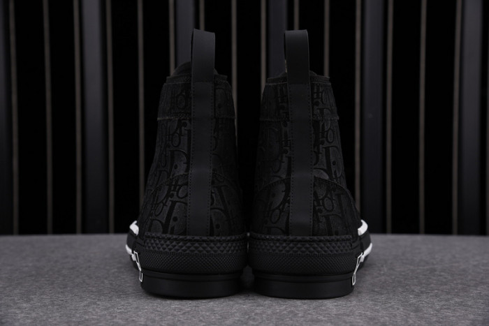b23 oblique sneaker
