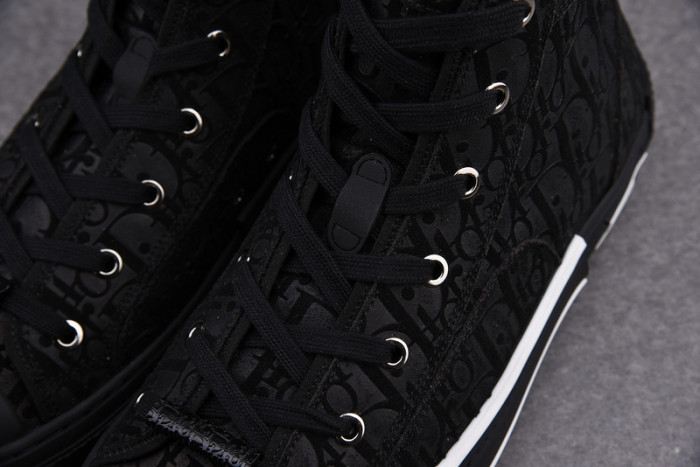 b23 oblique sneaker