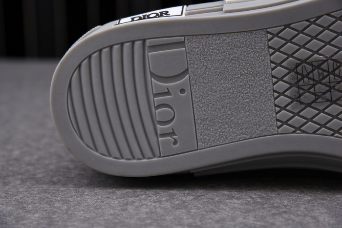b23 oblique sneaker