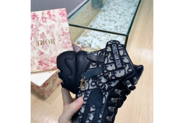 D*or high top sneaker