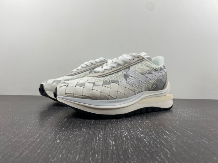 nike sacai x waffle woven green gusto dr5209-300