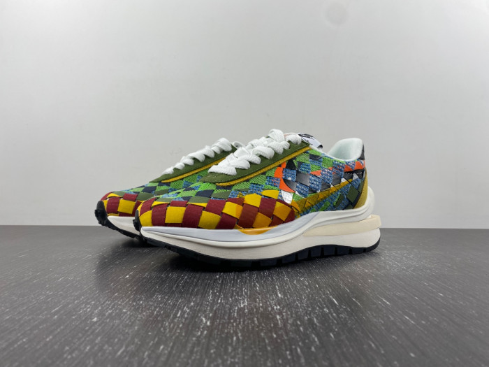 nike sacai x waffle woven green gusto dr5209-300