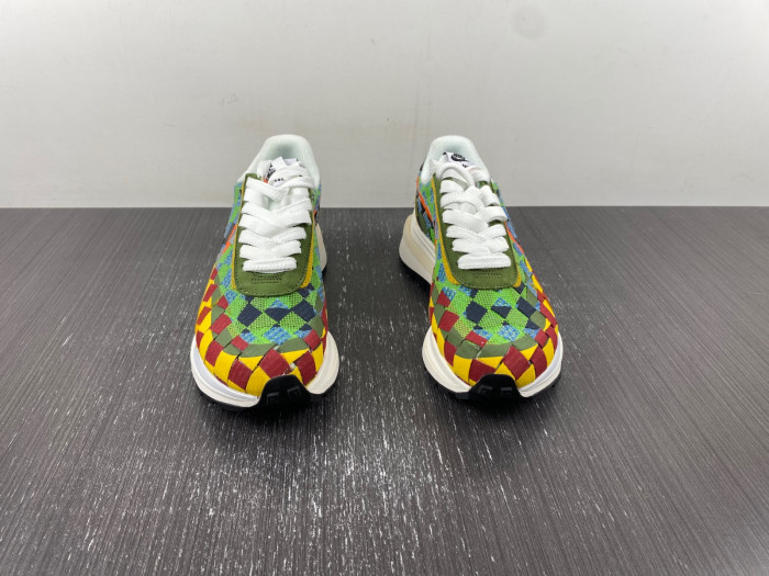 nike sacai x waffle woven green gusto dr5209-300