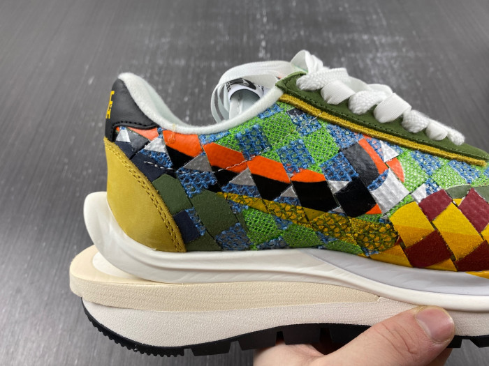 nike sacai x waffle woven green gusto dr5209-300