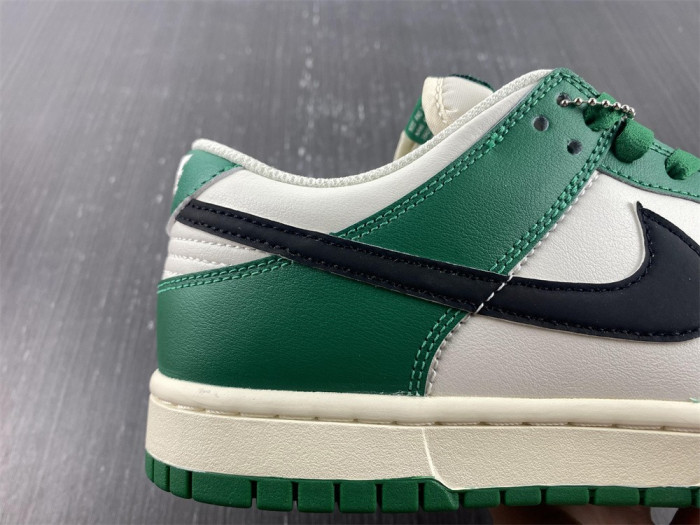 nike dunk low se “lottery” dr9654-100