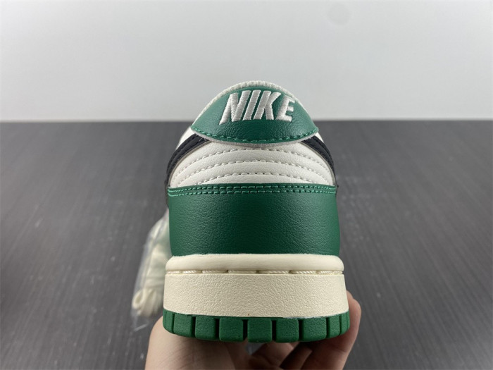 nike dunk low se “lottery” dr9654-100