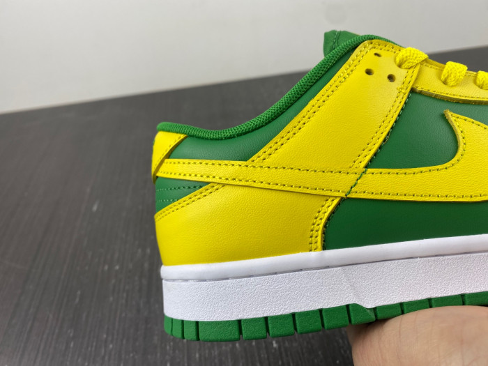 nike dunk low reverse brazil dv0833-300