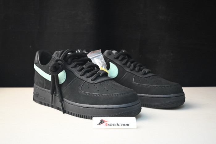 T*f*ny & co. x nike air force 1 low dz1382-001